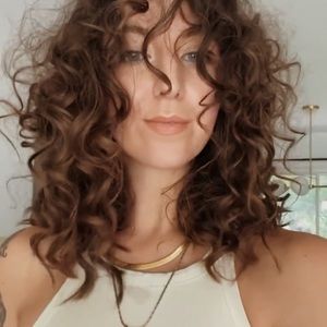 Meet your Posher, Whitney